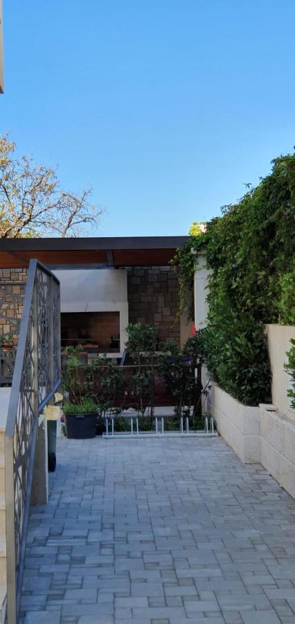 L & L Apartmani بول المظهر الخارجي الصورة