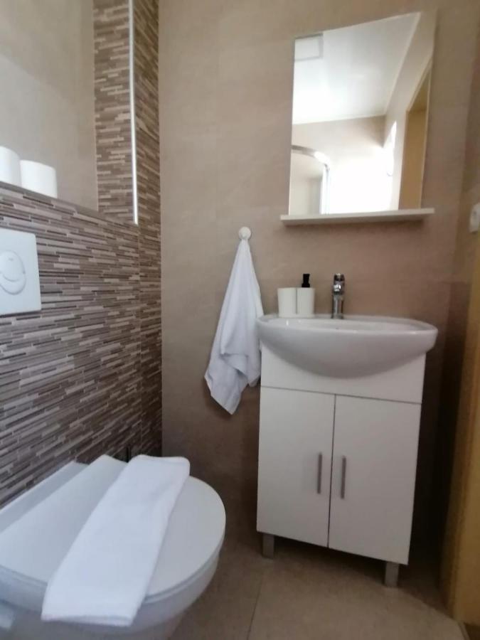 L & L Apartmani بول المظهر الخارجي الصورة