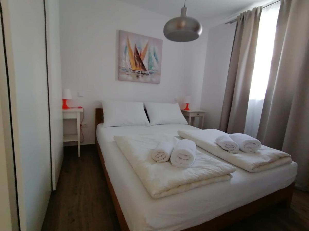 L & L Apartmani بول المظهر الخارجي الصورة
