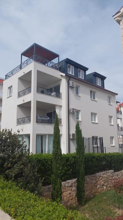 L & L Apartmani بول المظهر الخارجي الصورة