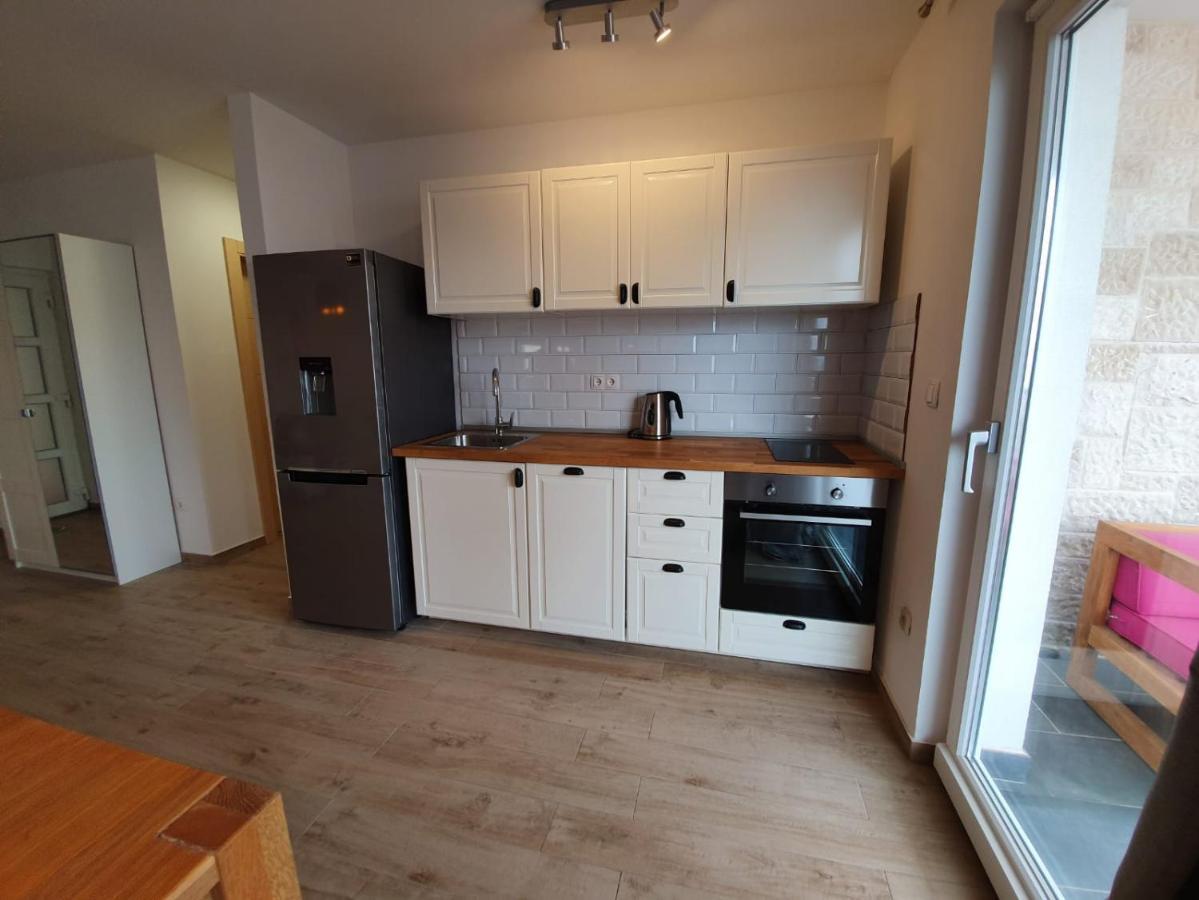 L & L Apartmani بول المظهر الخارجي الصورة